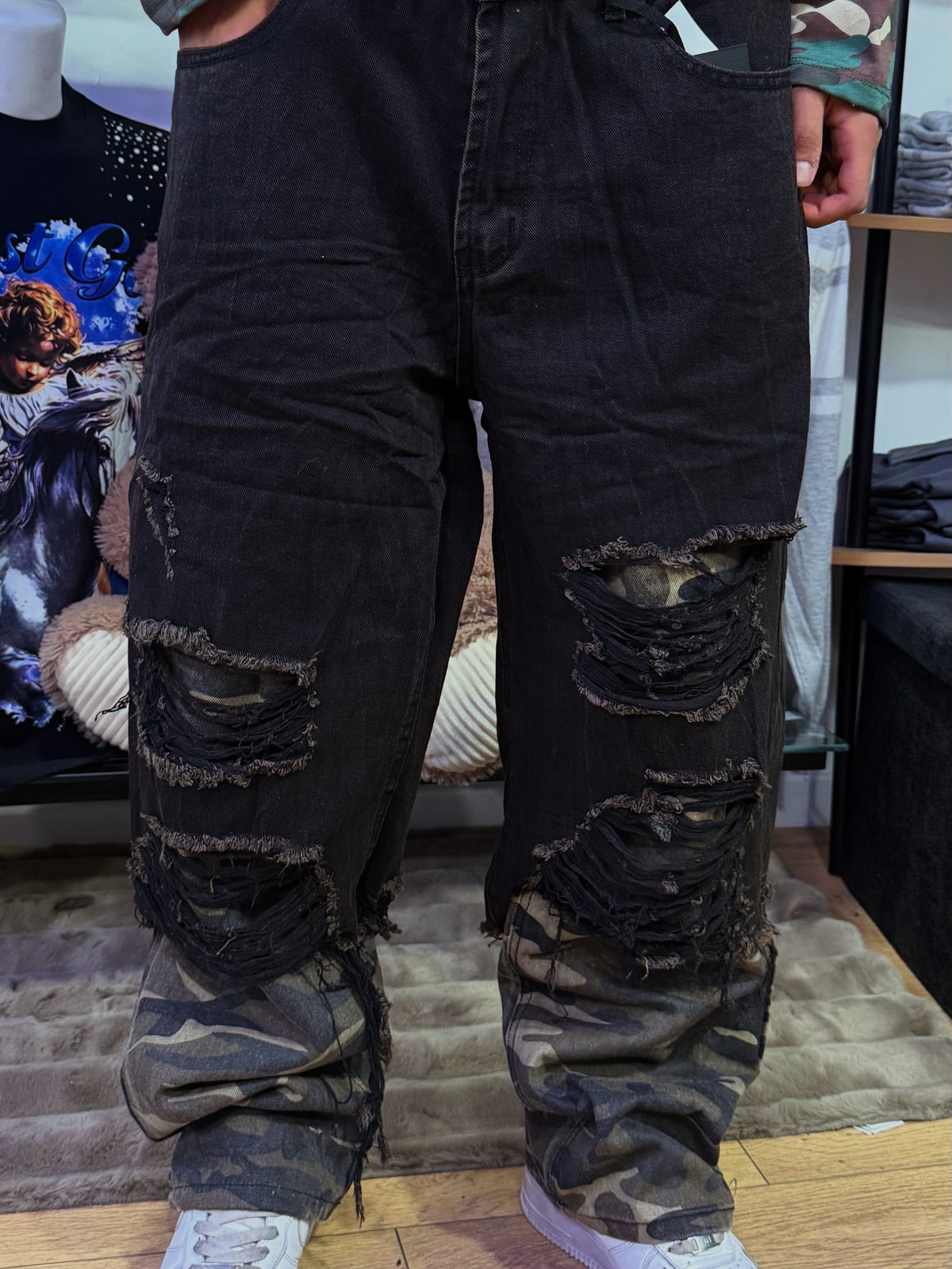 STREETWEAR