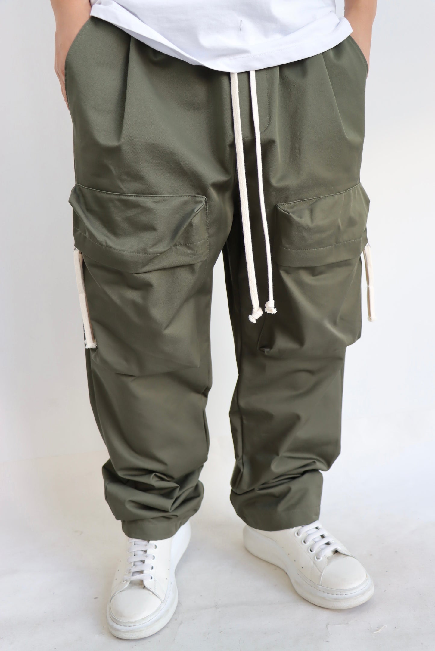 PANTALONE con tasche davanti