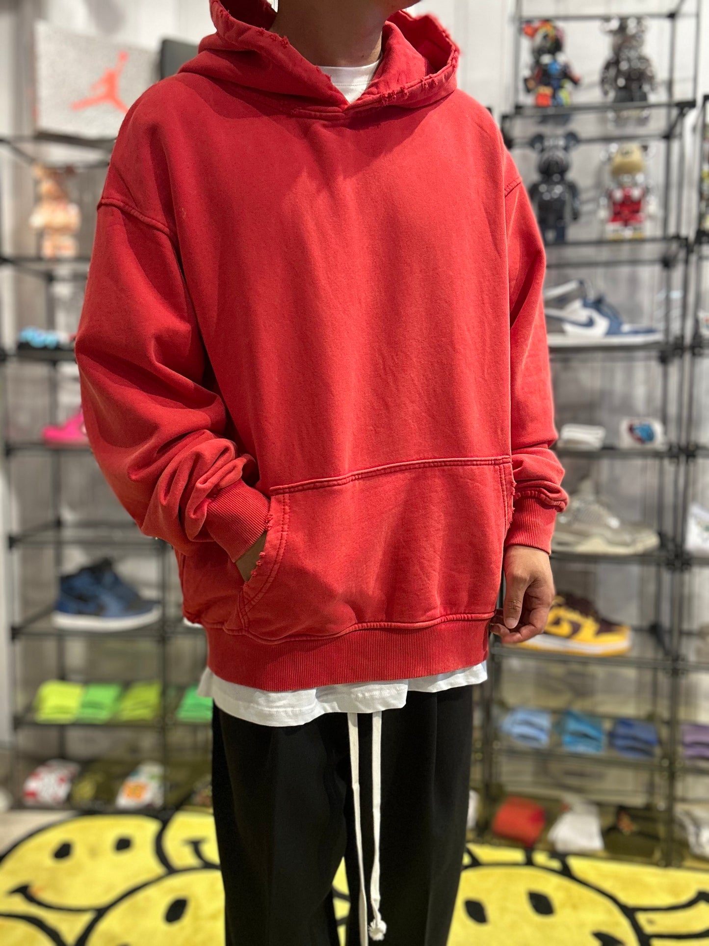 Felpa con taglio vivo